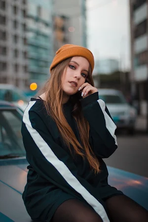 Sexy Girls In Only T-Shirts Screenshot 3