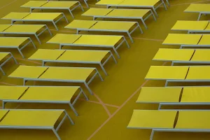 Yellow lines wallpapers Screenshot 1
