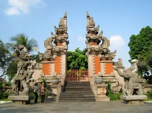 Desain Gapura Bali Ideas Screenshot 2