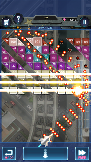 Bricks Breaker : STRIKERS 1945 Screenshot 3