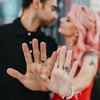 Pre Wedding Couple Pose Photos