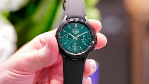 TAG Carrera Green Watch Face Screenshot 3