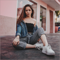 Sexy Girls Wearing Jeans Photo