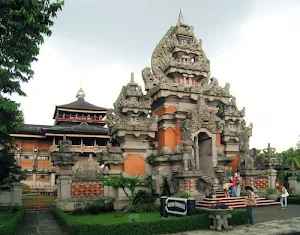 Desain Gapura Bali Ideas Screenshot 1