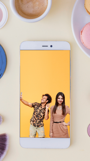 Take Pictures With Victoria Justice Screenshot 1