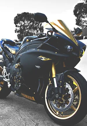 Yamaha YZF R1 Wallpapers Screenshot 2