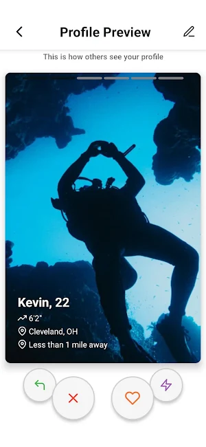 TMRW Dating App: Match & Meet Screenshot 3
