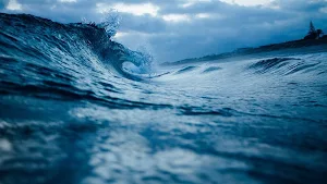 Surfing waves wallpapers Screenshot 0