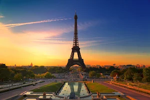 Eiffel Tower Wallpaper HD Screenshot 0