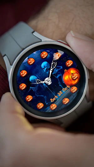Halloween v3 URX103 Watch face Screenshot 2