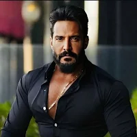 مكتبة لجلال الزين المجتمعة