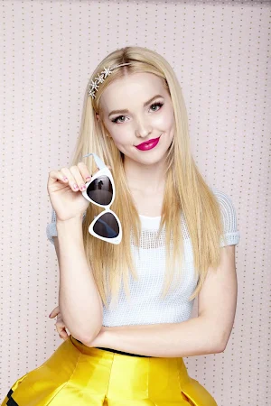Dove Cameron Wallpapers Screenshot 1