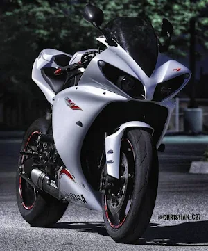 Yamaha YZF R1 Wallpapers Screenshot 0