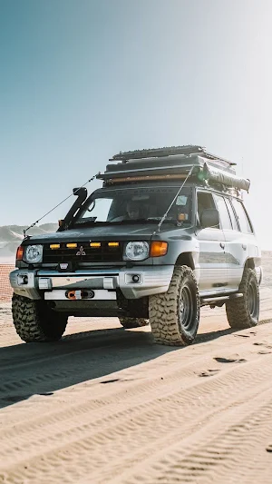 Mitsubishi Pajero Wallpaper Screenshot 0