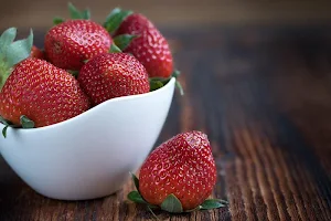 Strawberry wallpapers Screenshot 0