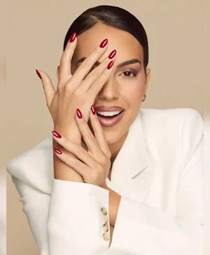 Georgina خلفيات جورجينا Screenshot 2
