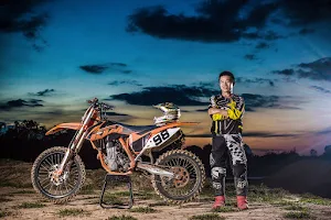 Motors Explorer Images Screenshot 3