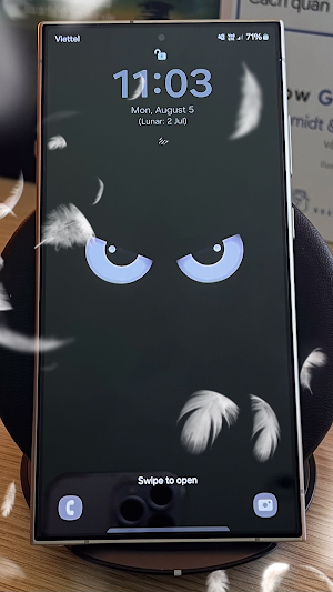 Silly Smiles Live Wallpaper Screenshot 2