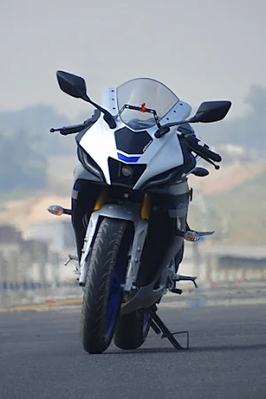 Yamaha R15 Wallpapers Screenshot 1