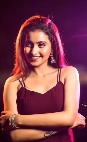 Deepika Pilli Image Wallpapers Screenshot 2