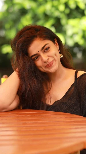 Siddhi Idnani Wallpapers HD Screenshot 3