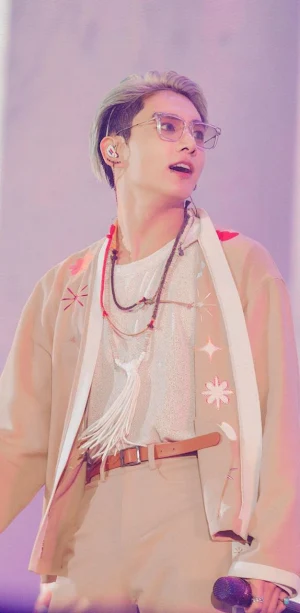 Jungkook Korean Wallpaper 4K Screenshot 2