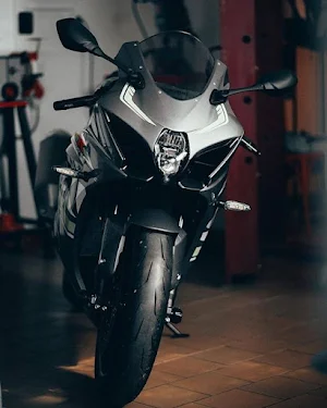 Suzuki Sports Bike Wallpapers Screenshot 1
