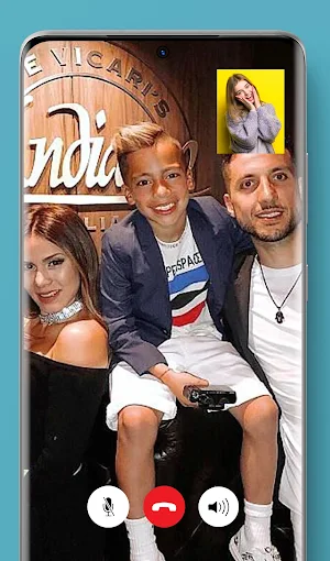 The Royalty Family Calling - Fake Video Call Screenshot 2