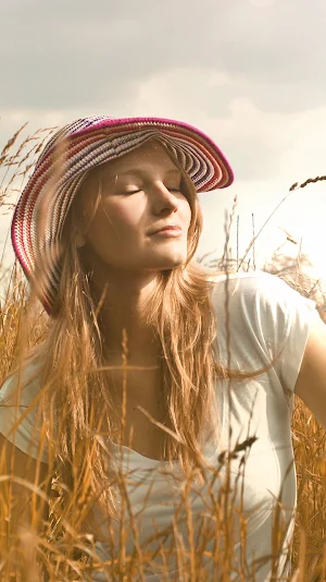 natural girl wallpaper Screenshot 0