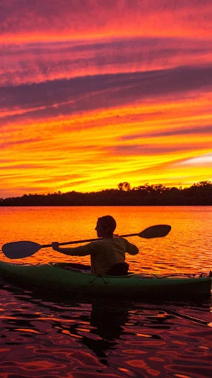 Kayaking Wallpaper Screenshot 0