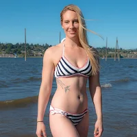 Sexy Blonde Bikini Wallpaper