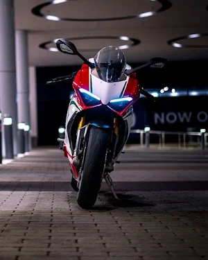 Ducati Panigale V4 Wallpapers Screenshot 3