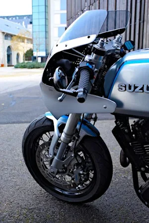 Suzuki Sports Bike Wallpapers Screenshot 3