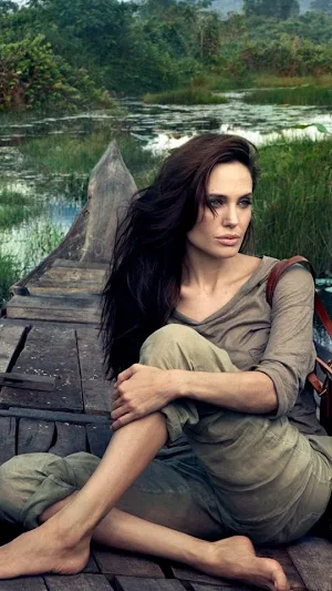Angelina Jolie -Puzzle,Wpapers Screenshot 2