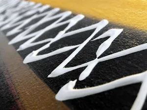 White lines wallpapers Screenshot 3