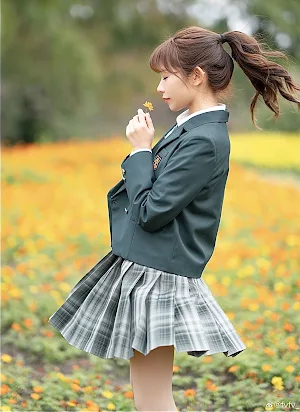 Japan School Girl Wallpaper HD Screenshot 1
