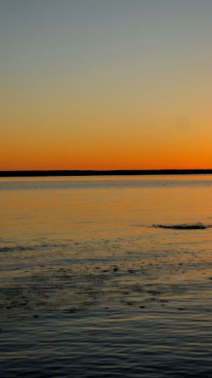 Stone Skipping Wallpaper Screenshot 3