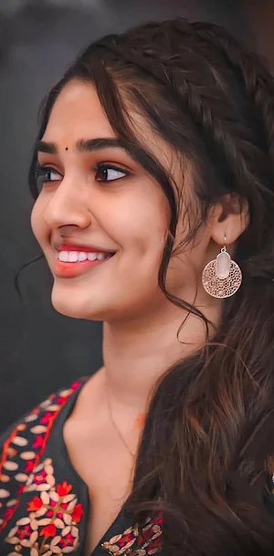 Krithi Shetty Wallpapers Screenshot 2