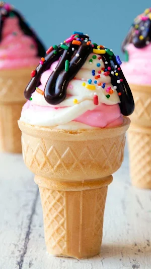 Debbie Ice Cream Wallpaper HD Screenshot 2
